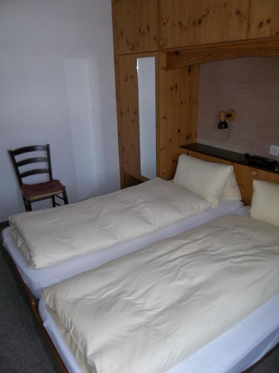 Hotel Old-Jnn Saas im Prattigau Habitación foto