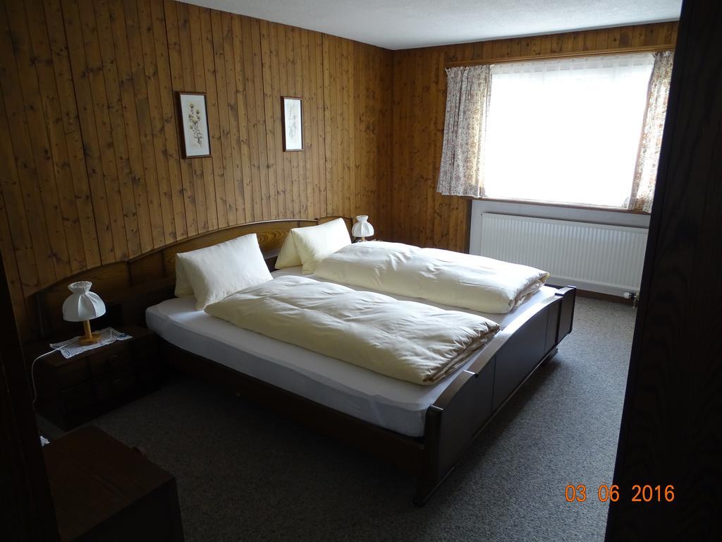 Hotel Old-Jnn Saas im Prattigau Habitación foto