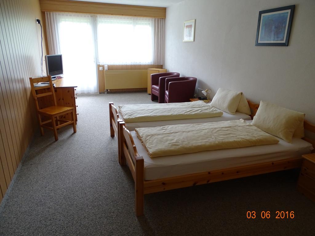 Hotel Old-Jnn Saas im Prattigau Habitación foto