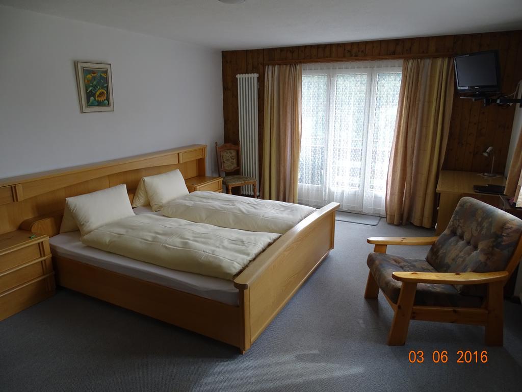 Hotel Old-Jnn Saas im Prattigau Habitación foto